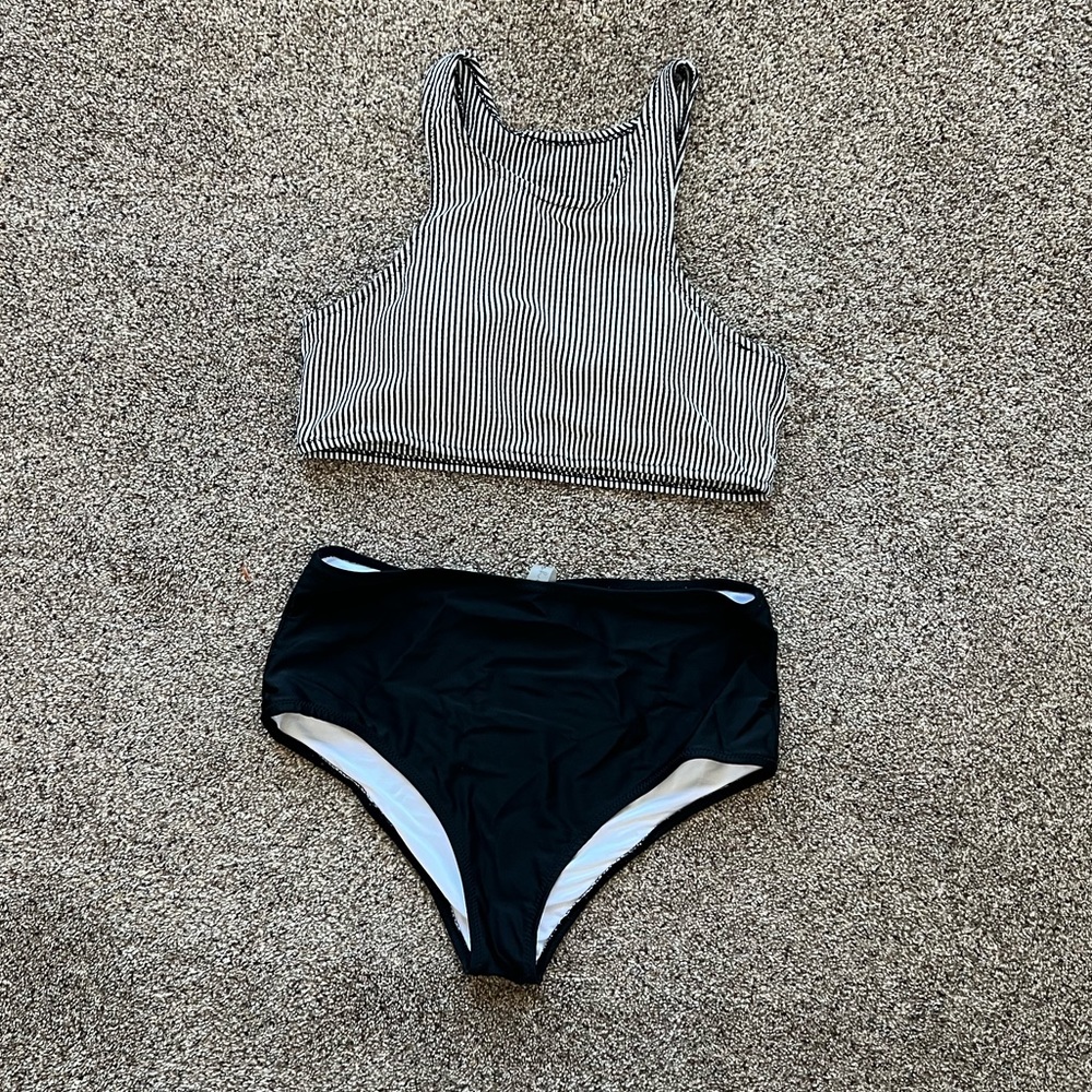 Two piece high-waisted bikini set